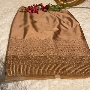 NWOT KAY UNGER SKIRT SIZE 6